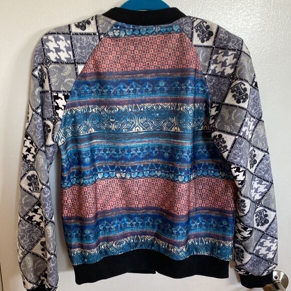 Julia button up women's jacket- size large - Picture 7 of 10